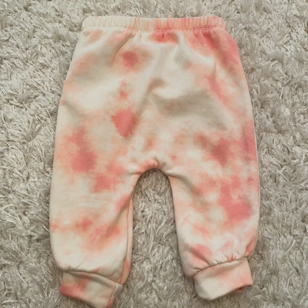 GAP Baby Girls Dip dyed tie dyed adorable sweat pants!